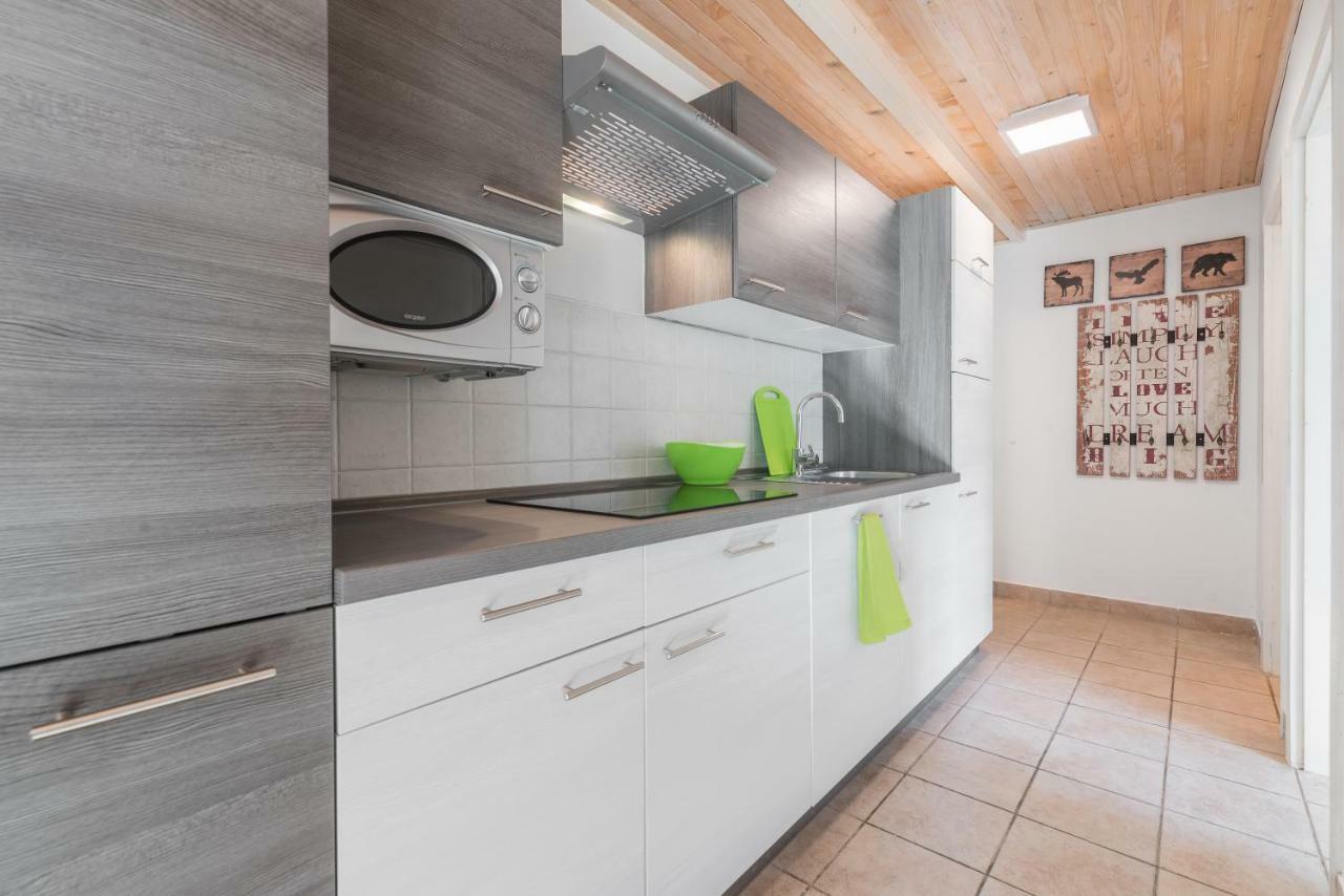 Apartment - Speleo Camp Logatec Eksteriør billede